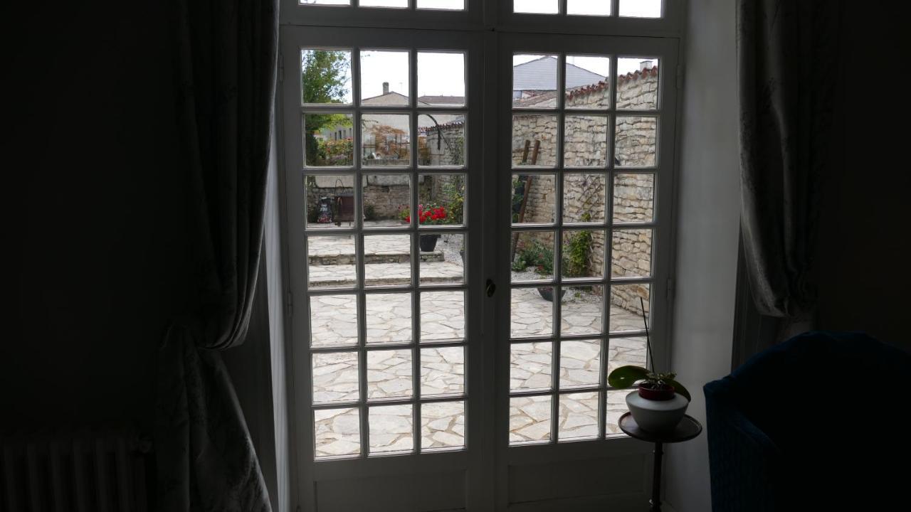 לינה וארוחת בוקר Saint-Sauveur-d'Aunis La Rochelle Et L'Aunis מראה חיצוני תמונה