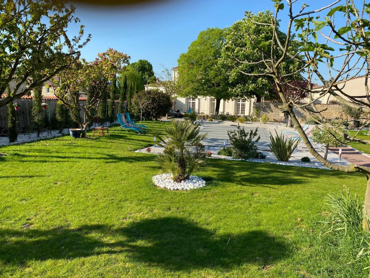לינה וארוחת בוקר Saint-Sauveur-d'Aunis La Rochelle Et L'Aunis מראה חיצוני תמונה